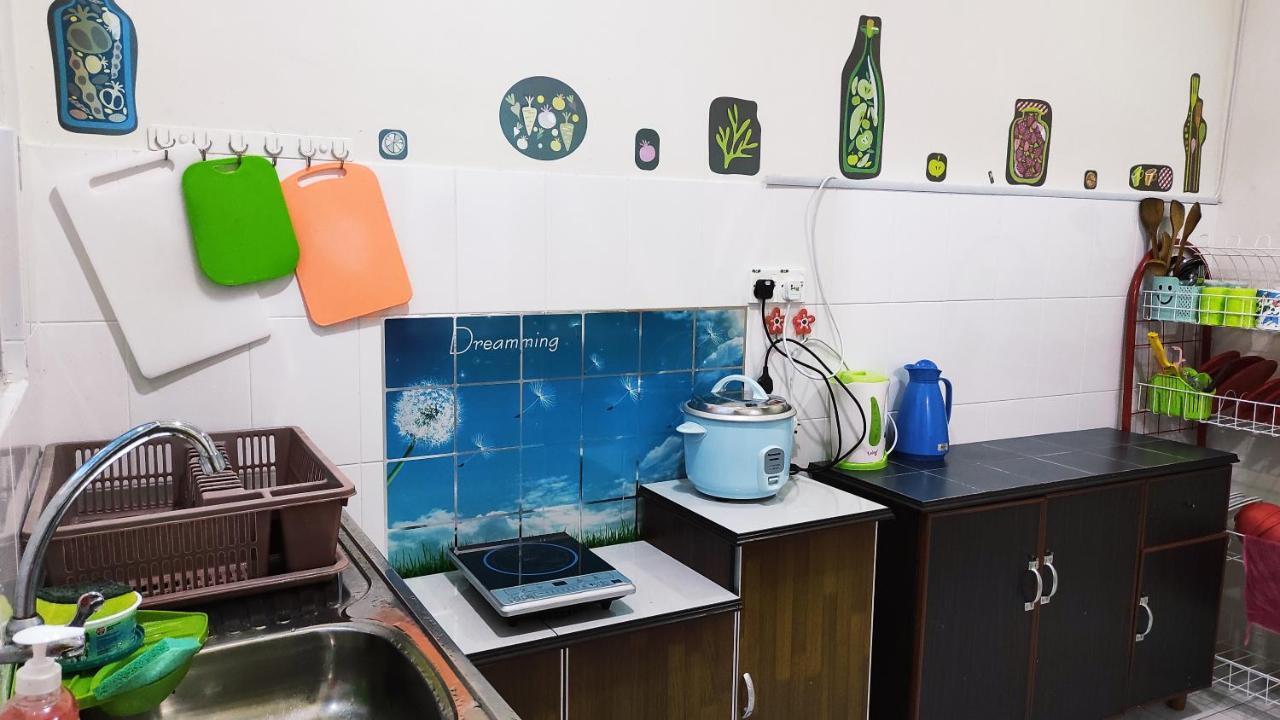 Hornbill Homestay Samarahan Kota Samarahan 外观 照片